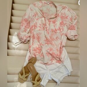 Pink and white floral convertible sleeve popover blouse from Eden& Olivia size L